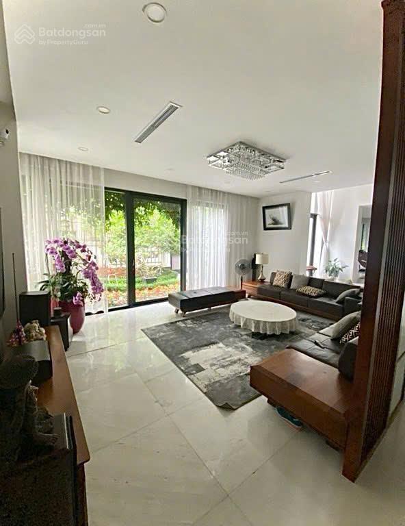 Siêu hiếm bt lô góc vinhome riverside view sông bể bơi 600m2 4tầng thang máy mt35m 296 tỷ long biên