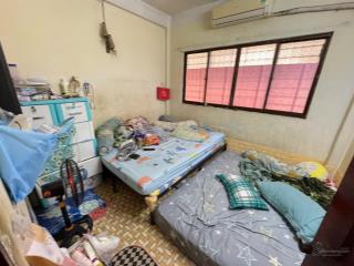 Quận 5  cc xóm cải 2pn lầu 1 shr giá 2,6tỷ