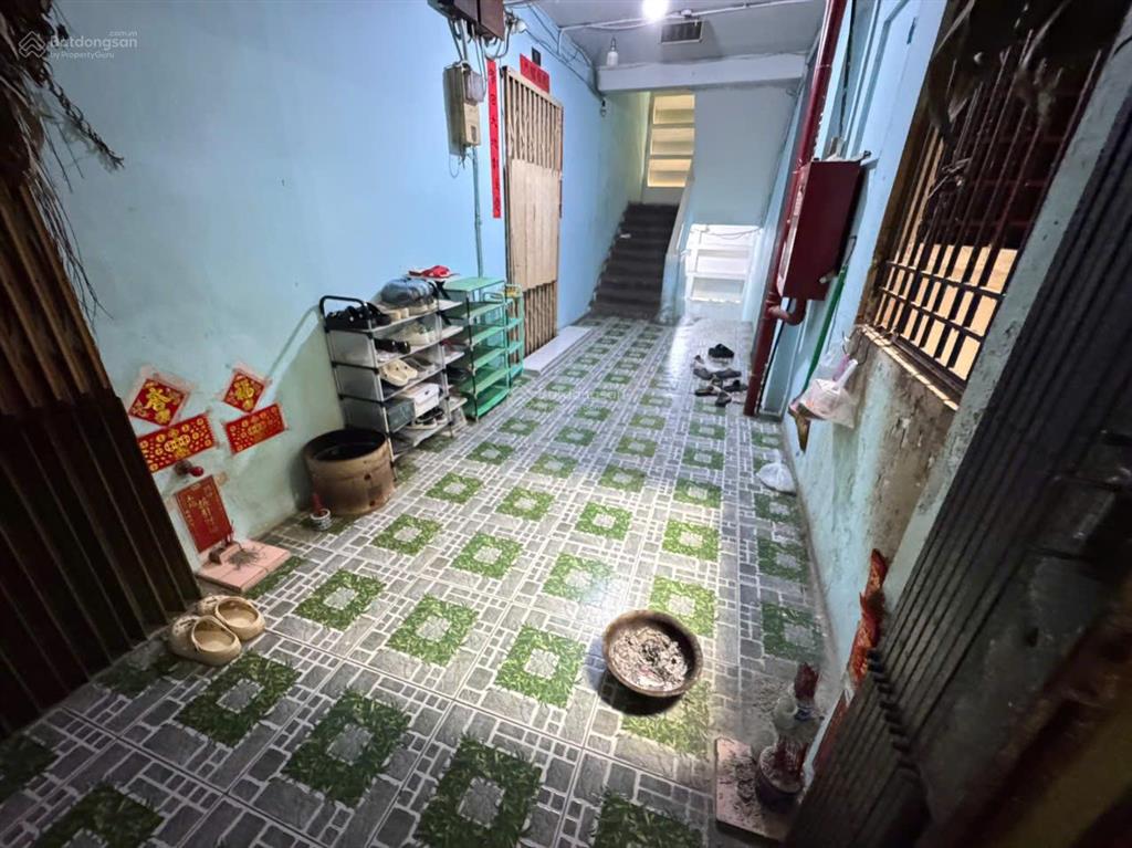 Quận 5  cc xóm cải 2pn lầu 1 shr giá 2,6tỷ