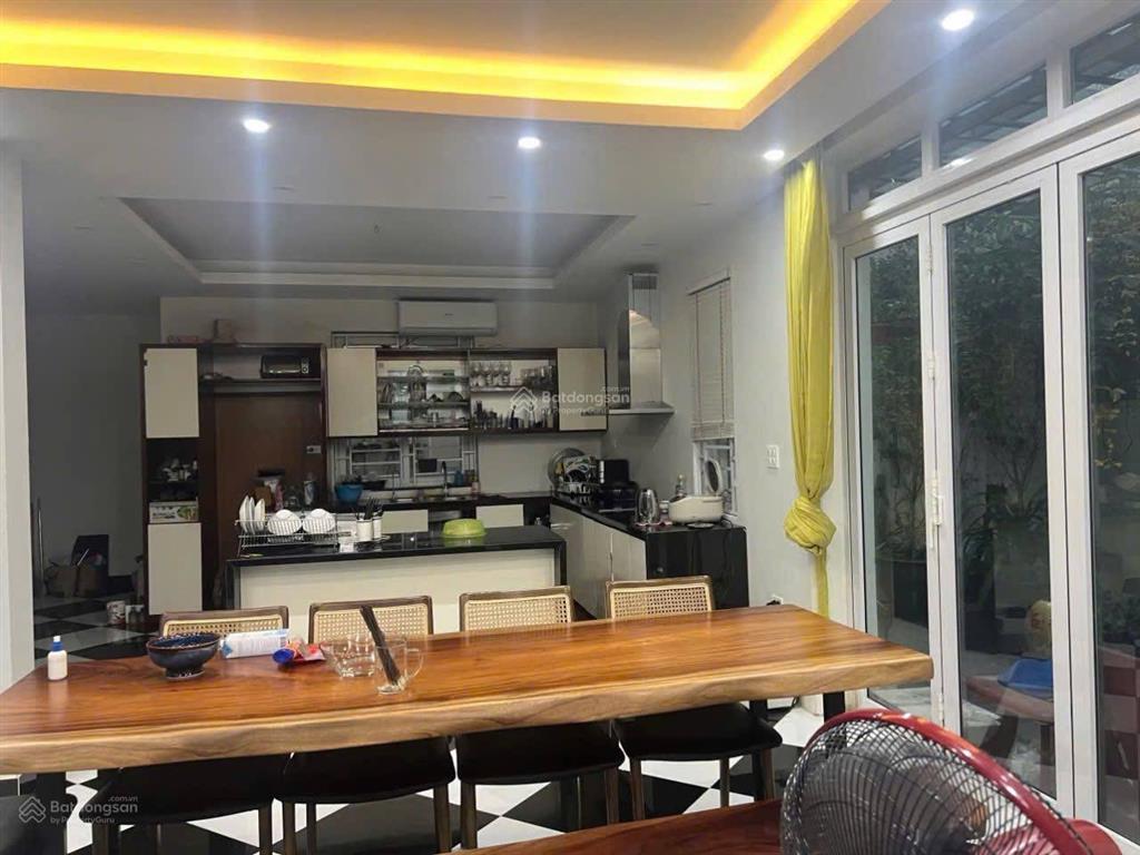 Biệt thự văn phú  217m  mt 10m  không lỗi  thang máy  giá đầu tư 36,8 tỷ