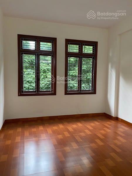 Cho thuê nhà khu phân lô đường bưởi 70m2 x4 tầng, đường ô tô, full đồ cơ bản. giá 25tr/th