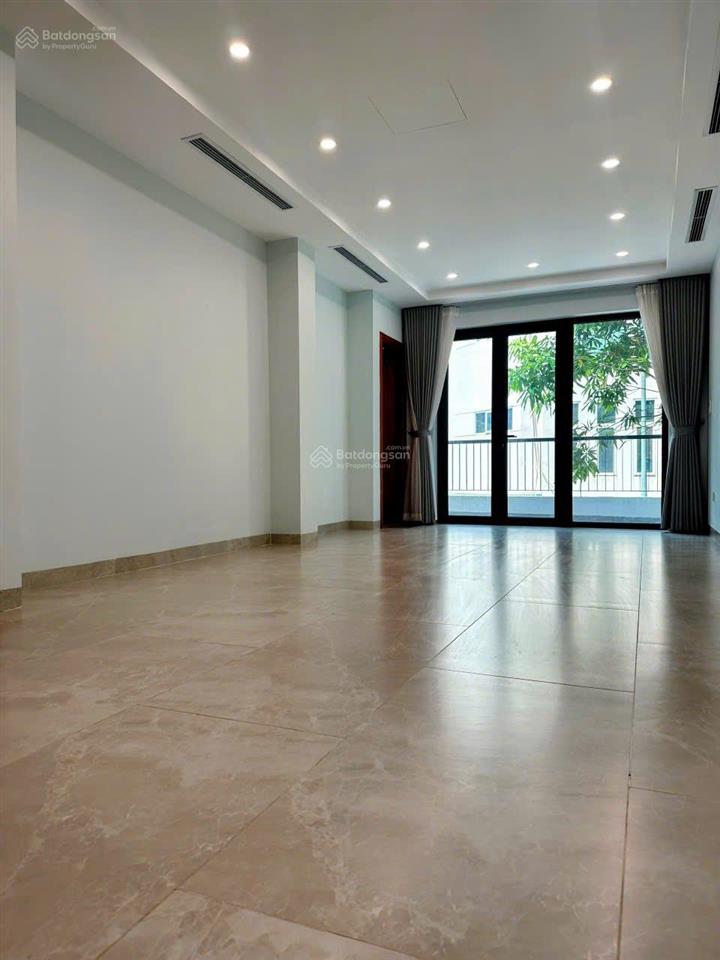 Cho thuê nhà riêng mới tinh huỳnh thúc kháng 40m² * 6 tầng, vị trí kinh doanh, vp, thông sàn. 15tr