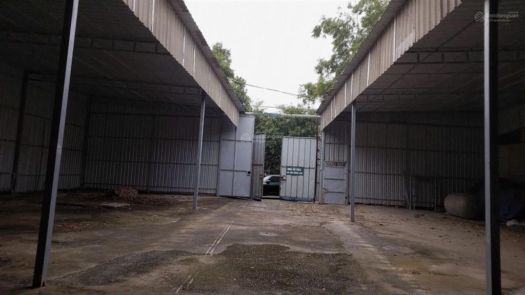 Kho, xưởng số 16a đường quang tiến 2 (giao quang) quang tiến đại mỗ. diện tích 690m2