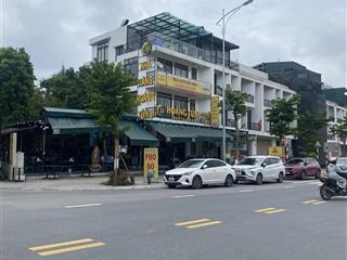 Bán nhà tại thịnh liệt dt 57m2x6 tầng oto vào nhà, có thang máy,giá 19tỷ  09838738oto n