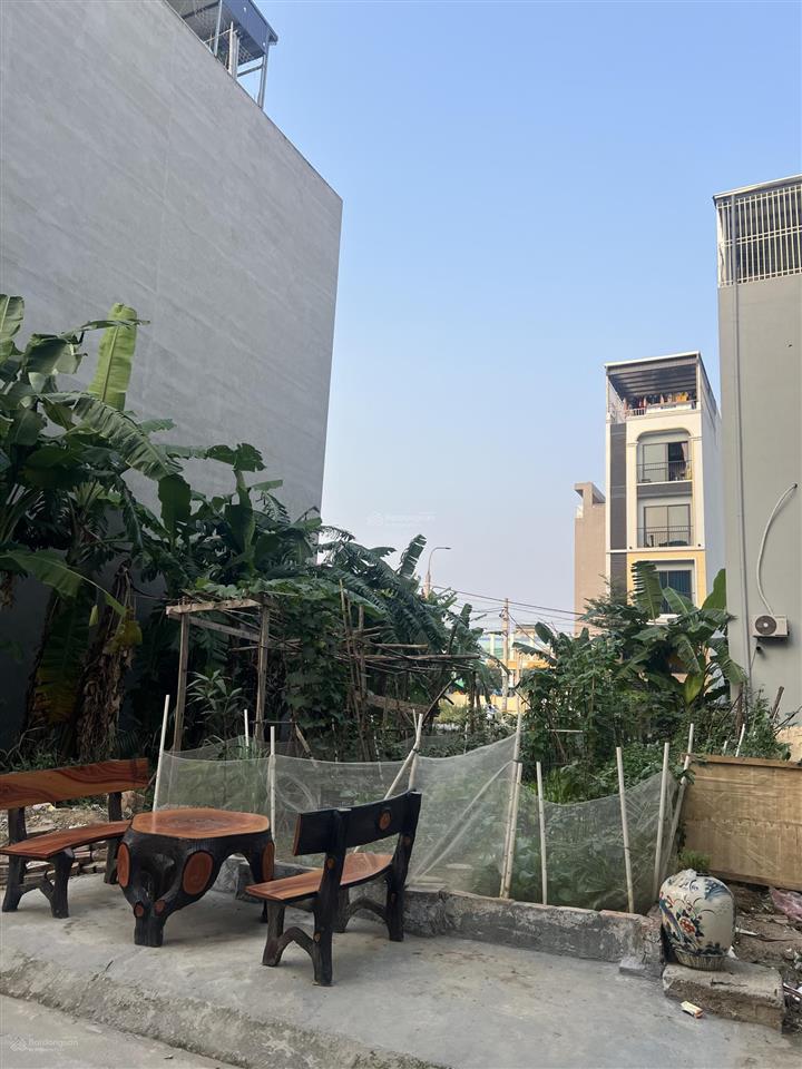 Đẹp nhất khu đg lai xá view công viên dt 75m mt 5m giá đầu tư