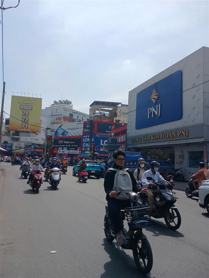 Bán nhà mt lê quang định 4x18m trệt 4 lầu st vị trí đẹp hđt 40tr/tháng