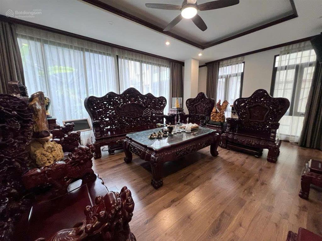 Cần bán nhà lô góc 3 thoáng, ô tô tránh, ngọc khánh, ba đình, 90m, 5 tầng, mặt tiền 5m, giá 33.8 tỷ