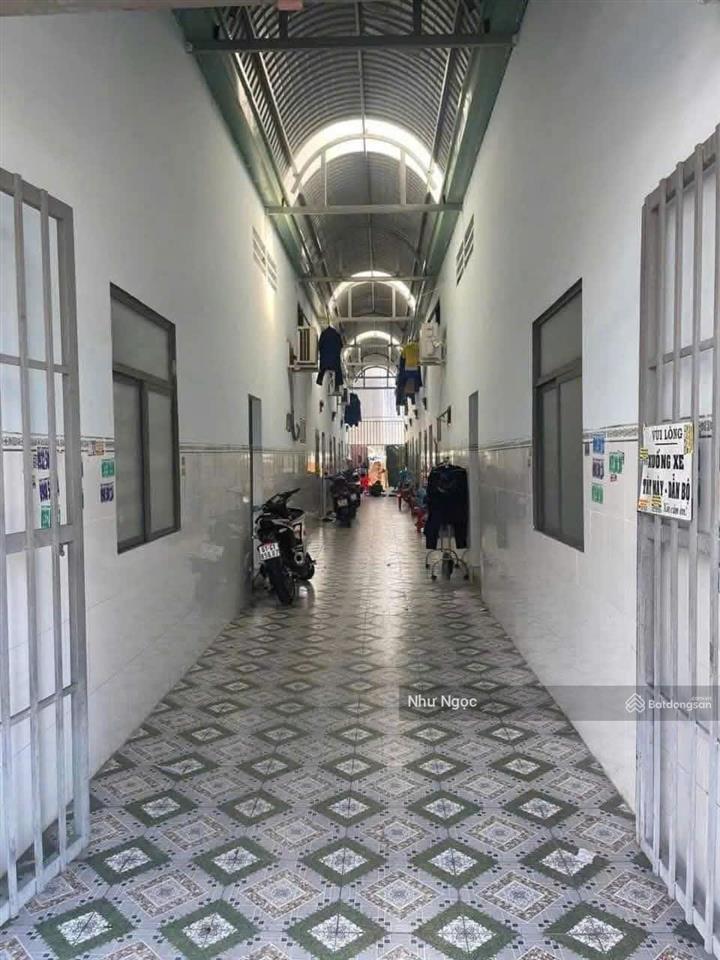 Bán gấp dãy trọ 300m2, có 18 phòng + 2 kiot thu nhập 32tr/tháng ngay chợ phú lạc, phong phú, tphcm