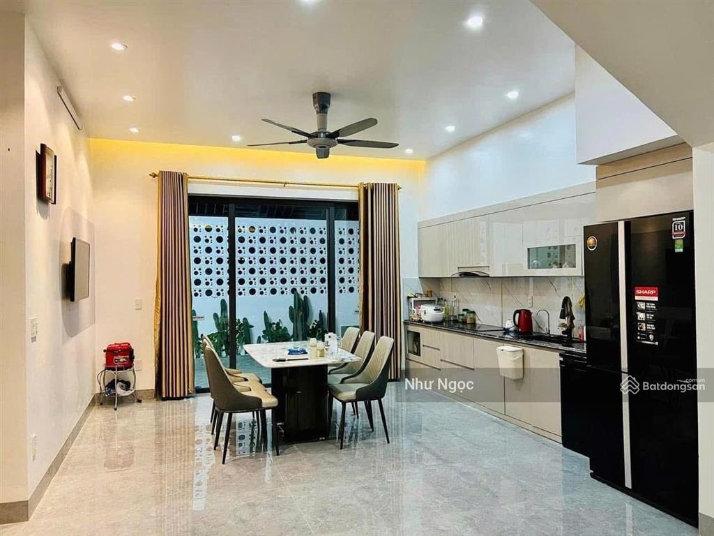 Chính chủ bán nhà riêng sân vườn mini 205m2 đường chánh hưng, bình hưng, phạm hùng nối dài