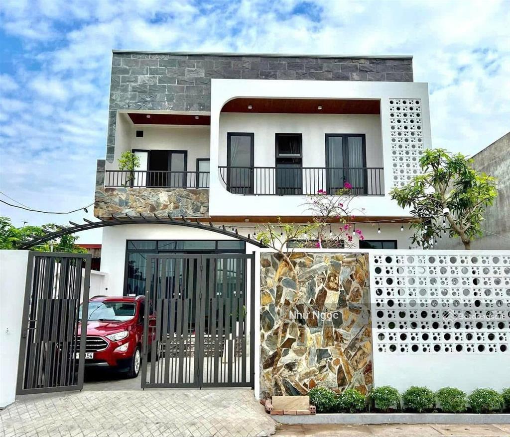 Chính chủ bán nhà riêng sân vườn mini 205m2 đường chánh hưng, bình hưng, phạm hùng nối dài