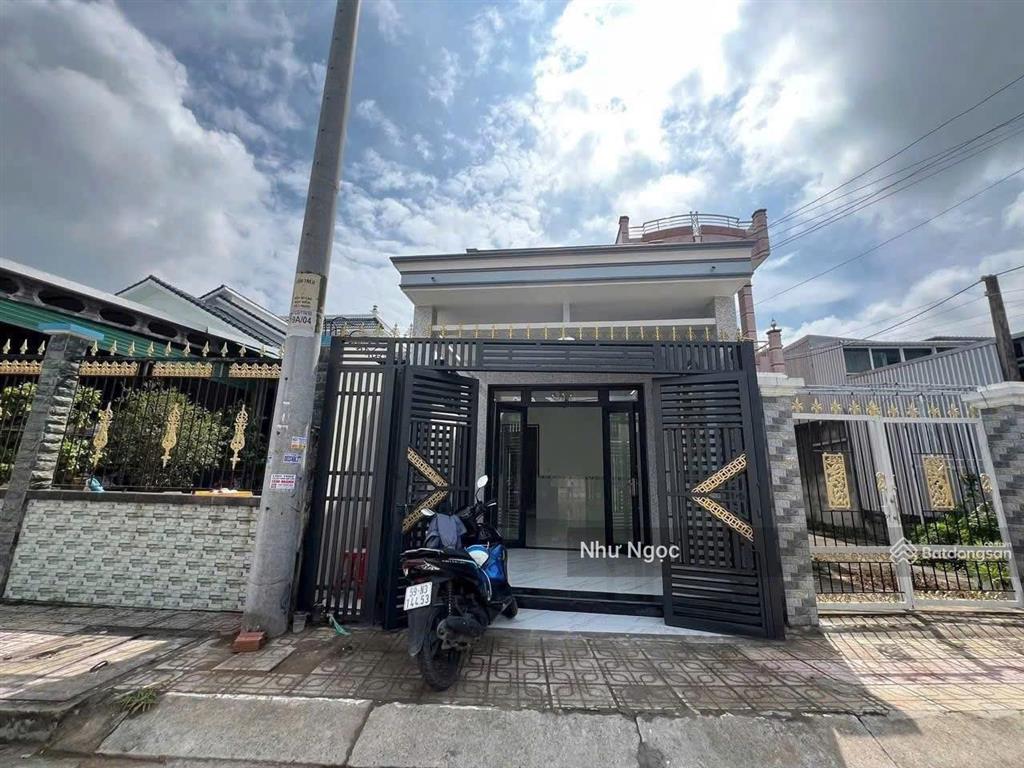 Chính chủ bán nhà riêng trệt lầu 120m2 ngay chợ phú lạc phong phú, tphcm. sổ hồng riêng