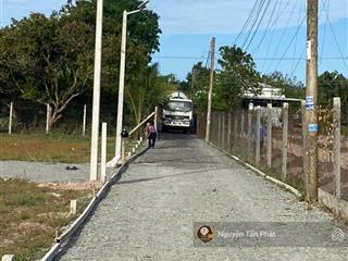 1400m2 có 300m2 thổ cư. giữa 2 kcn lớn. 850tr