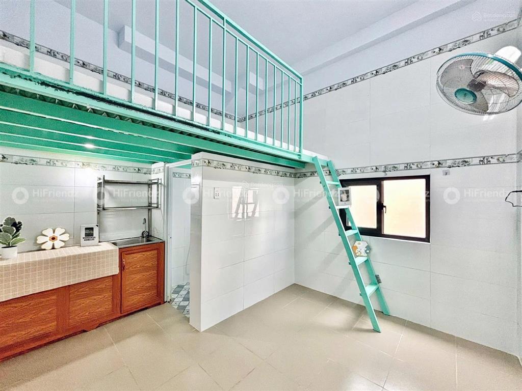 Phòng trọ giá rẻ bảo vệ 24/24 thang máy cạnh đầm sen ngay ngã tư 4 xã