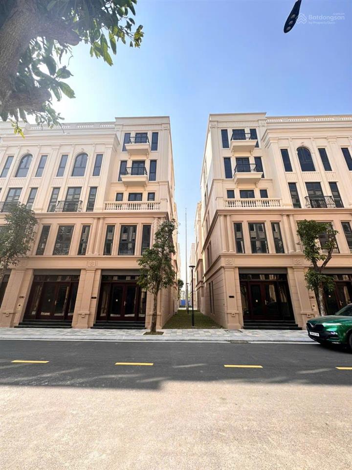 Áp góc, gần hồ, 90m2, đông nam, mặt tiền 6m, 1 hầm, 5t, 1 tum, giá 17.362tỷ, gần 4 tòa cc 45t, 1vp