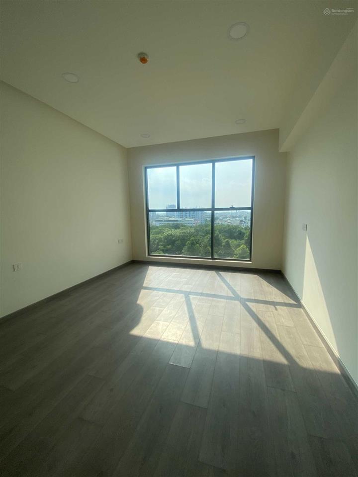 Centery 3pn 121m2 ban công dài giá 10ty5 (102%), có ô xe
