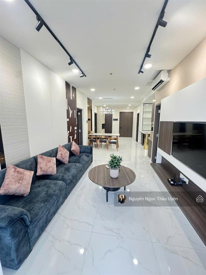 Nhà centery cho thuê full nt 3pn  26tr có ô xe định danh