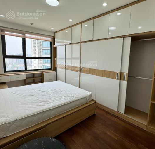 Gia đình cần bán gấp ăn hộ 3 phòng ngủ 118 m2 tại chung cư intracom trung văn. giá 7,5 tỷ