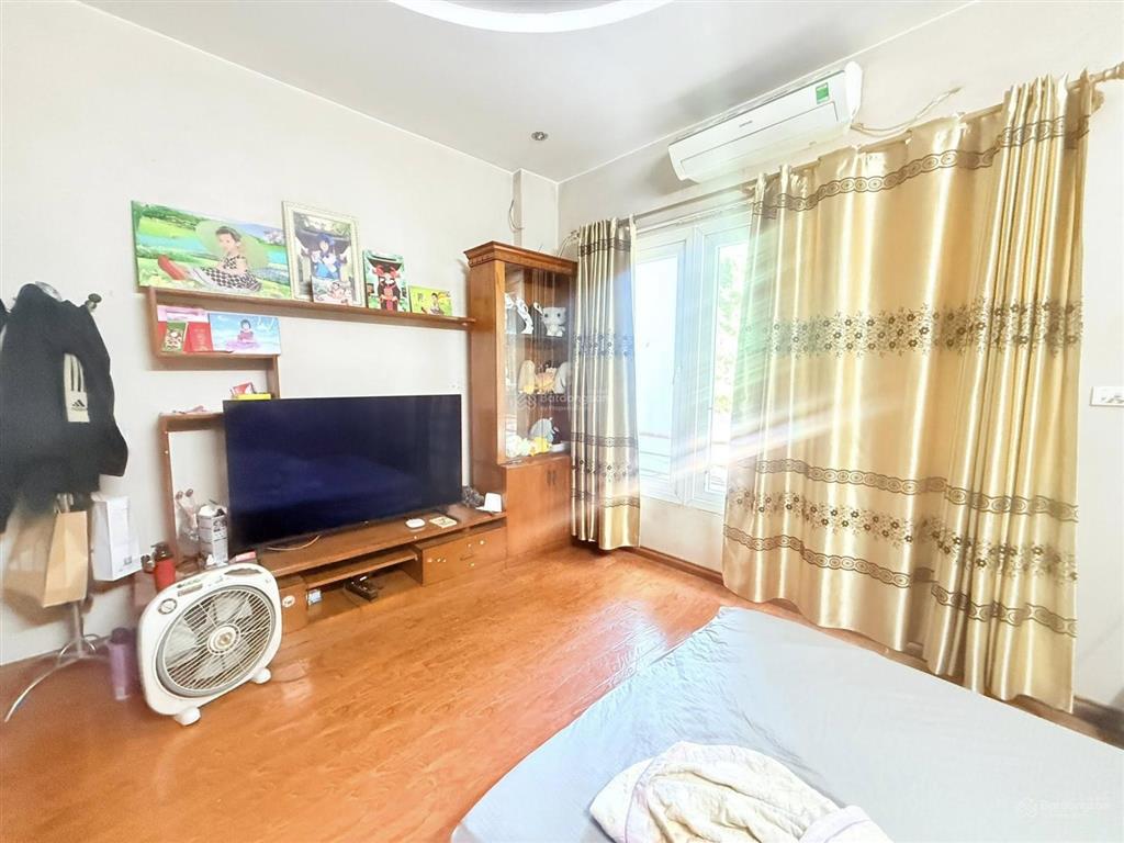Nhà nguyễn thái học 59m2*5t, mt 4.2m, 15m ra phố, căn góc, ngõ rộng 5m ô tô 7 chỗ vào nhà, 3 thoáng