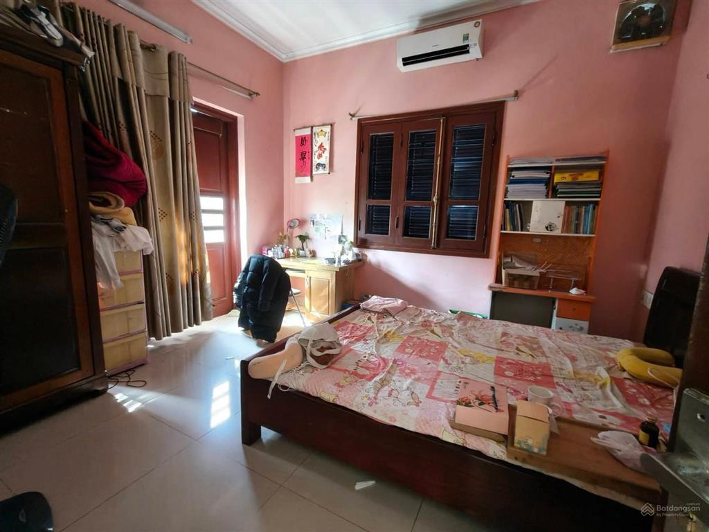 Cần bán gấp nhà 405m2, mt15m, 4t, 6n, lô góc, 3 thoáng, 33 tỷ, nguyên khê, đông anh.