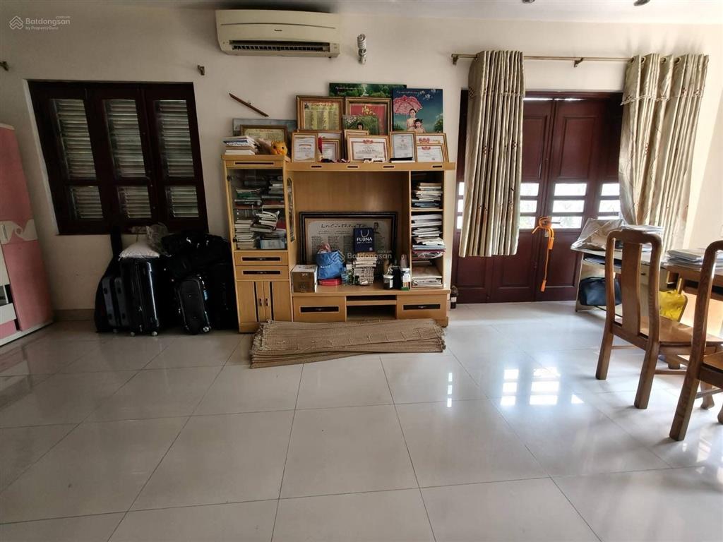 Cần bán gấp nhà 405m2, mt15m, 4t, 6n, lô góc, 3 thoáng, 33 tỷ, nguyên khê, đông anh.