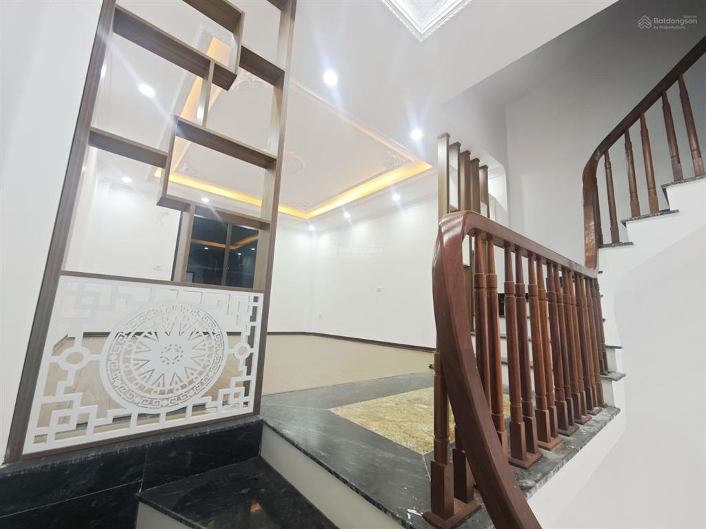 Nhà đẹp đón tết tại đông mỹ, thanh trì, đường thông ô tô, nhà mới 5 tầng, giá 7 tỷ 590