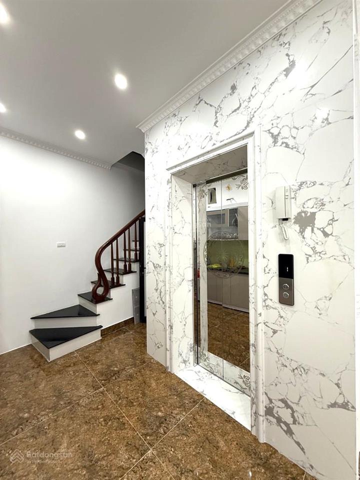Trần đại nghĩa  ô tô vào nhà  40m²  5 tầng  thang máy  chỉ 12 tỷ 4