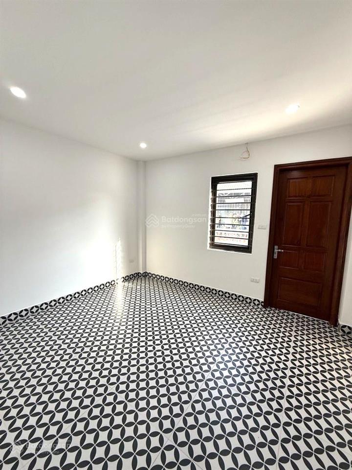 Trần đại nghĩa  ô tô vào nhà  40m²  5 tầng  thang máy  chỉ 12 tỷ 4