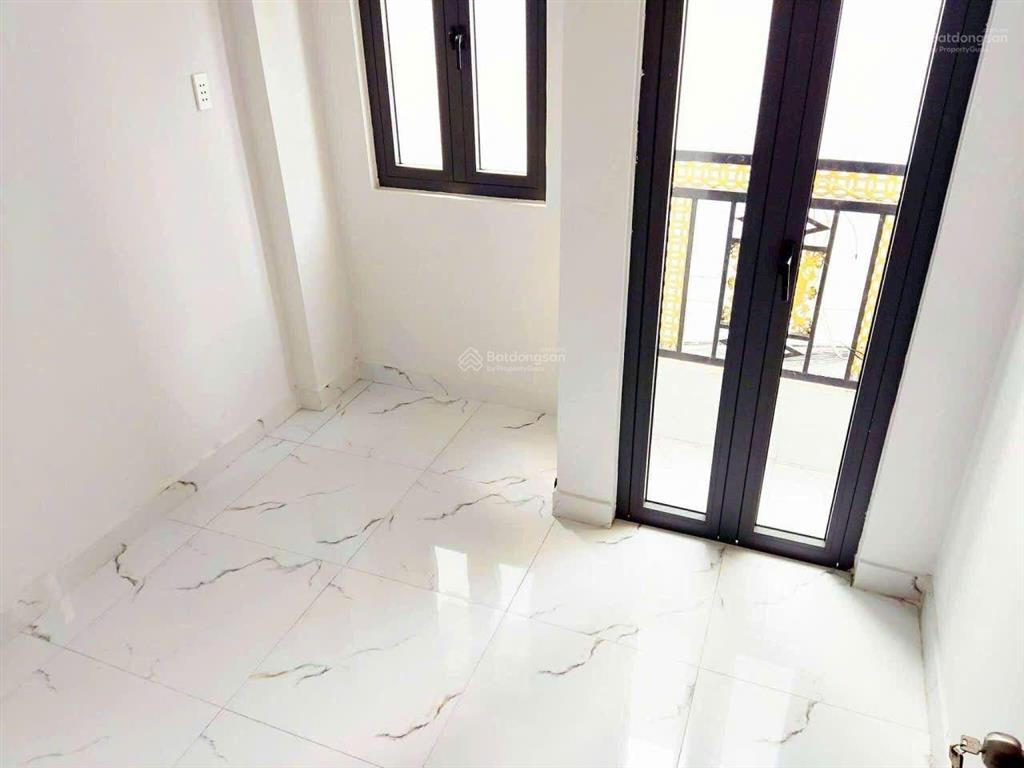 Bán nhà căn góc hẻm xe hơi đường mễ cốc p15 q8