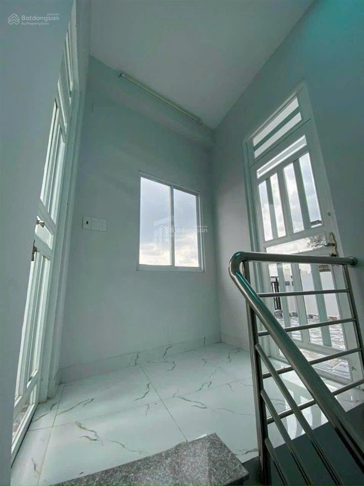 Bán nhà căn góc hẻm xe hơi đường mễ cốc p15 q8