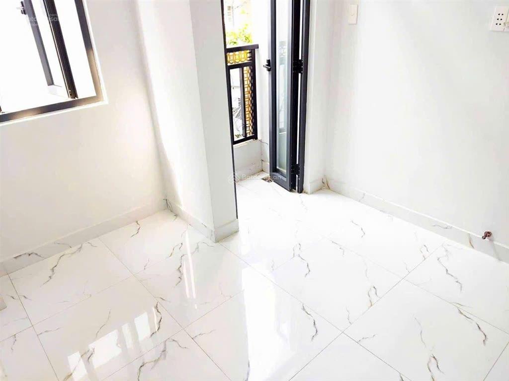 Bán nhà căn góc hẻm xe hơi đường mễ cốc p15 q8