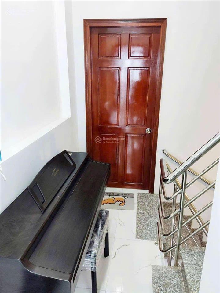 Bán nhà căn góc hẻm xe hơi đường mễ cốc p15 q8