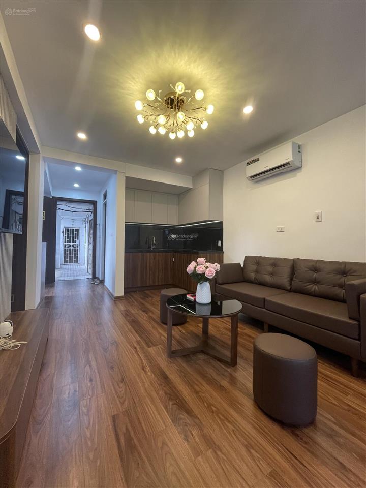 Căn hộ tập thể ngã 4 view phố huỳnh thúc kháng nguyễn chí thanhlô góc  full nội thất 3pn