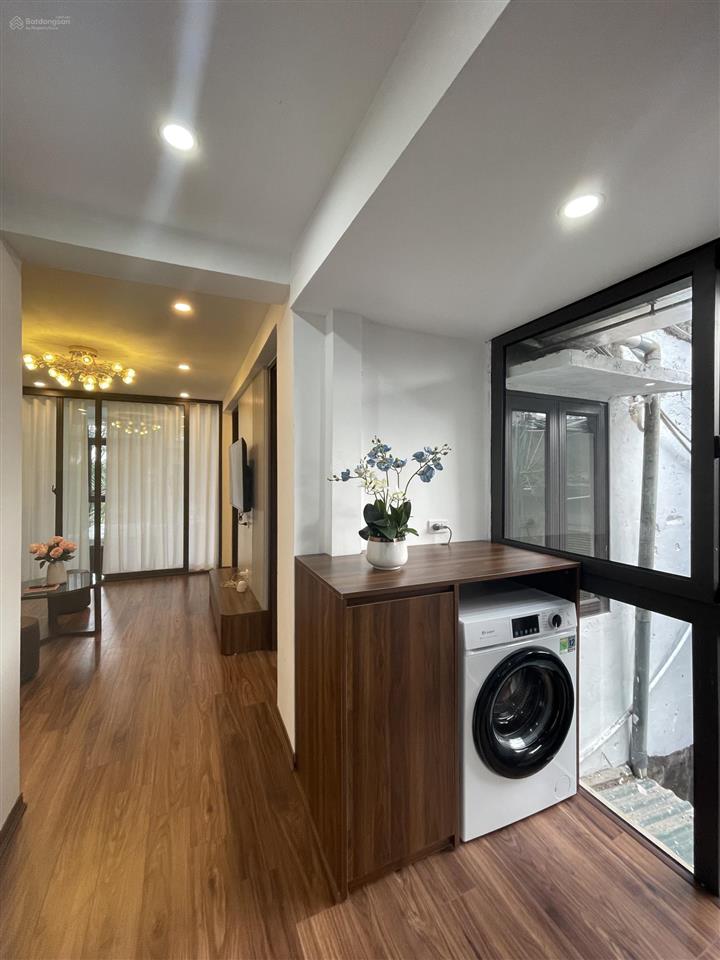 Căn hộ tập thể ngã 4 view phố huỳnh thúc kháng nguyễn chí thanhlô góc  full nội thất 3pn