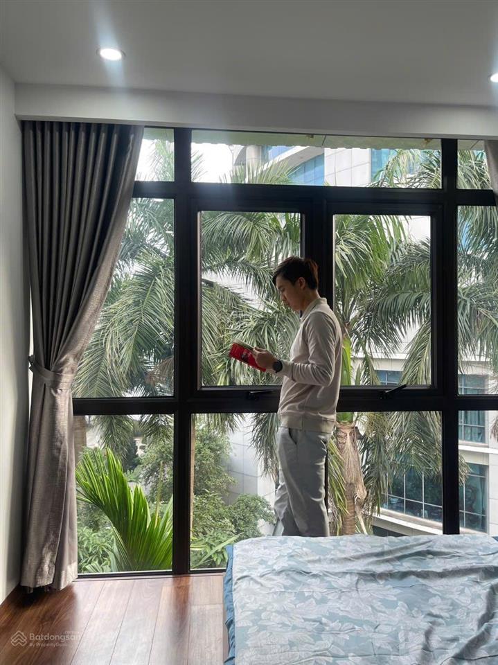 Căn hộ tập thể ngã 4 view phố huỳnh thúc kháng nguyễn chí thanhlô góc  full nội thất 3pn