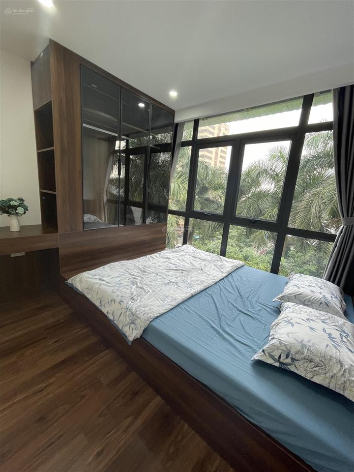 Căn hộ tập thể ngã 4 view phố huỳnh thúc kháng nguyễn chí thanhlô góc  full nội thất 3pn