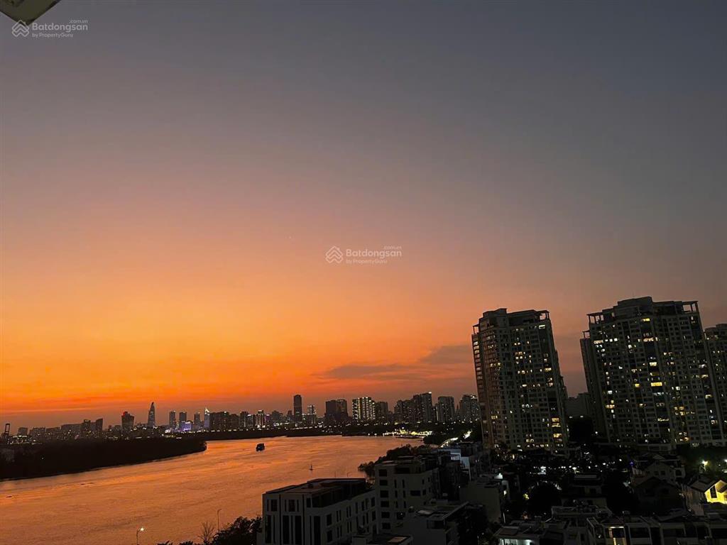 Căn góc 2 phòng ngủ one verandah, tầng cao, view sông hướng đông nam, 8,6 tỷ bao hết