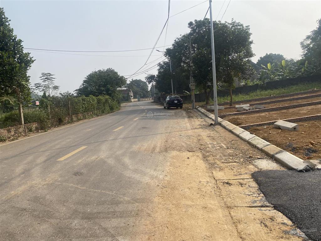 Bán đất trục chính phùng hưng gần hồ suối hai, ba vì. đất cao ráo đẹp. dt 100m2 full thổ cư