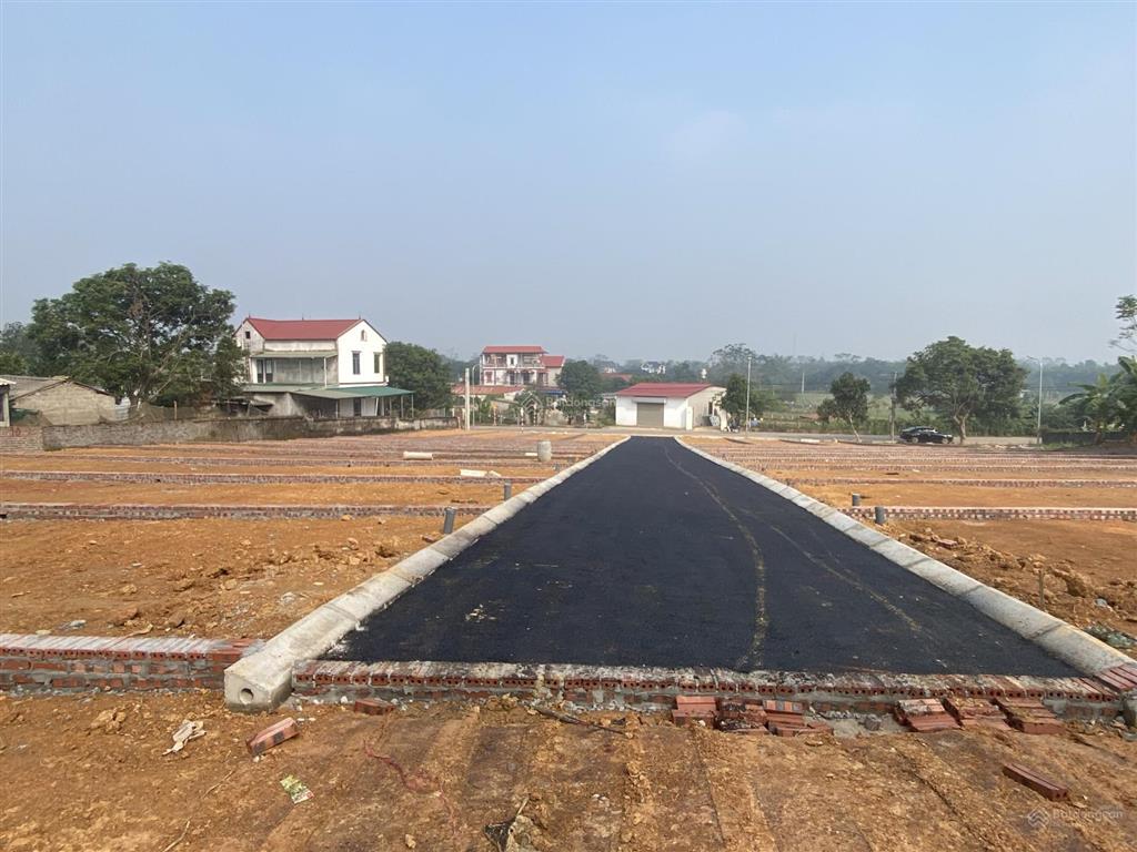 Bán đất trục chính phùng hưng gần hồ suối hai, ba vì. đất cao ráo đẹp. dt 100m2 full thổ cư