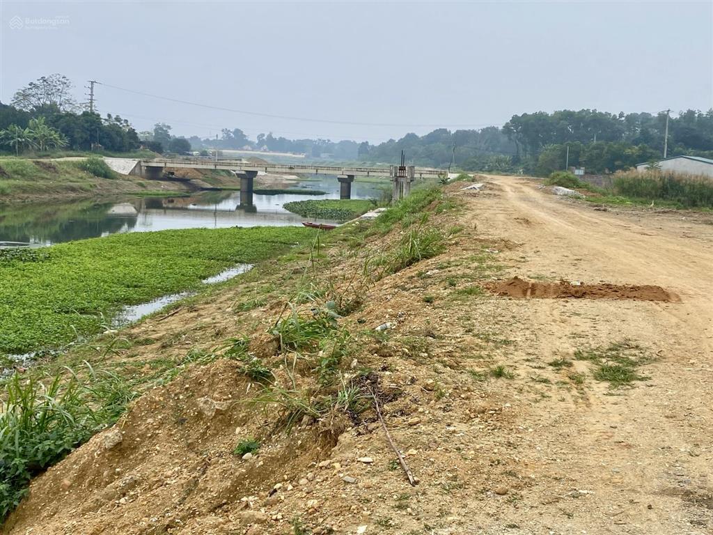 Bán đất view sông tích, vật lại, ba vì. đầu tư sinh lời hay nghỉ dưỡng tuyệt vời. dt 300m2 giá 3 tỷ