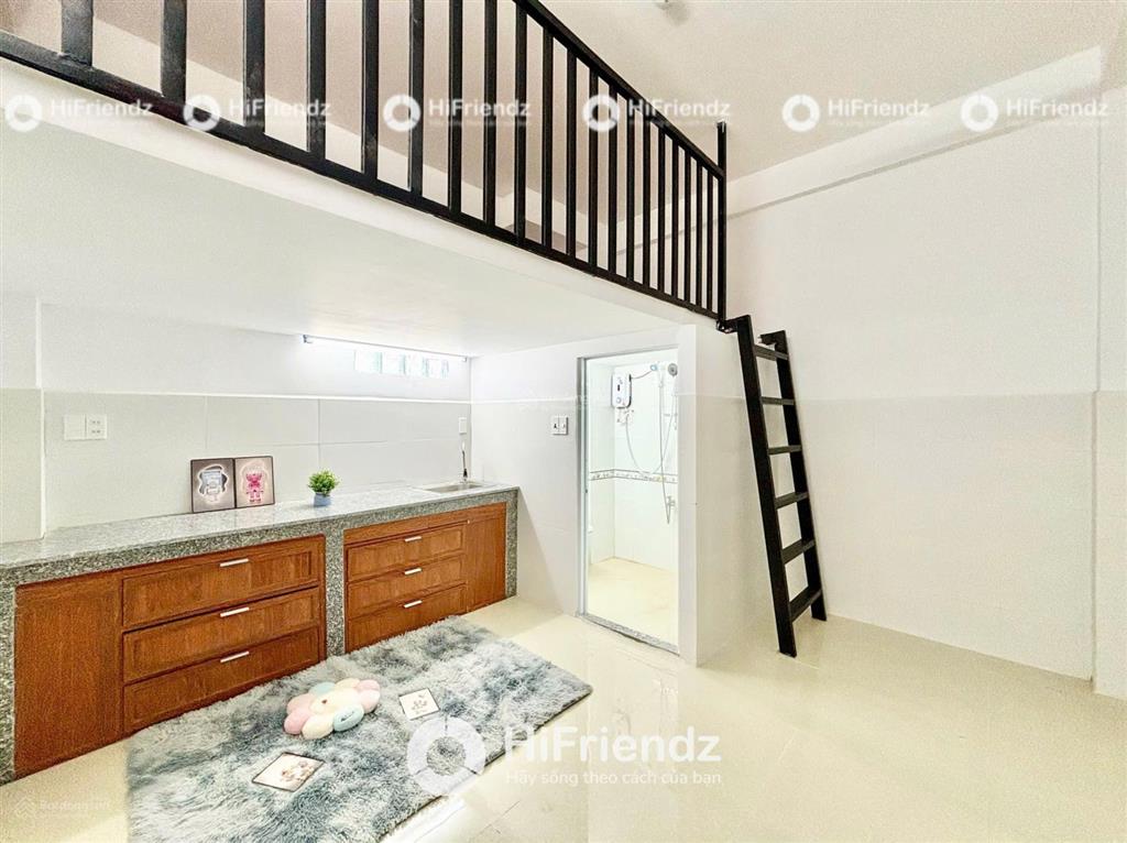 Phòng trọ giá rẻ máy lạnh sẵn có thang máy  ngay aeon tân phú  có thể ở ngay  hoặc đầu tháng 1