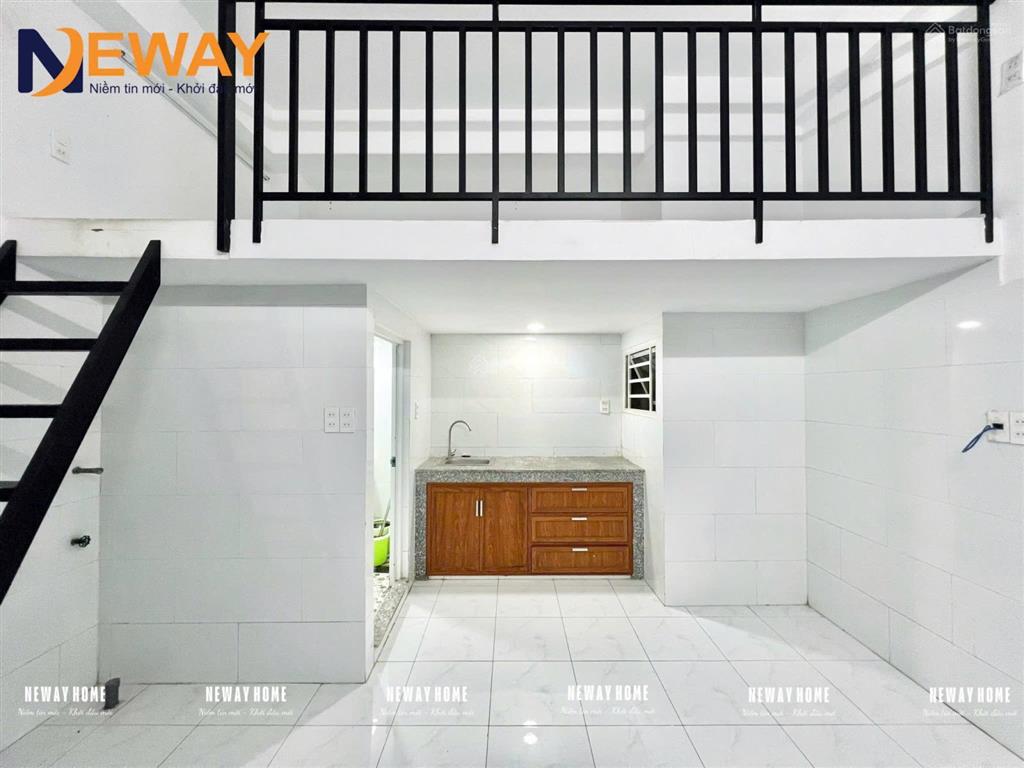 Phòng trọ giá rẻ máy lạnh sẵn có thang máy  ngay aeon tân phú  có thể ở ngay  hoặc đầu tháng 1