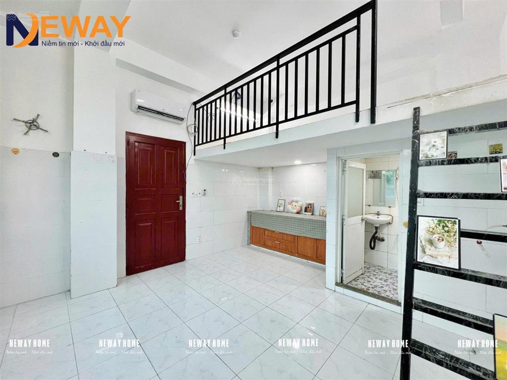 Phòng trọ giá rẻ máy lạnh sẵn có thang máy  ngay aeon tân phú  có thể ở ngay  hoặc đầu tháng 1