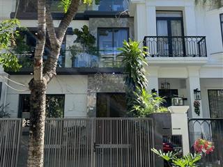 Biệt thự liền kề cầu ánh sao pmh  q7. nhà thiết kế 4pn  full nội thất cao cấp  hiện đại. em luân