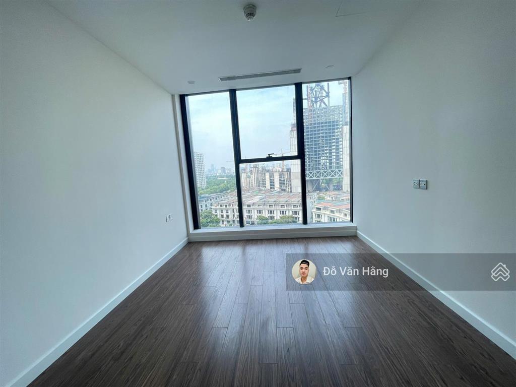 Bán căn góc 3 ngủ, 104m2 giá bao toàn trục sunshine city đồ cơ bản  10,3 tỷ sổ đỏ sang tên