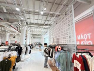 Cho thuê mặt bằng nguyễn chí thanh 200m2 x 6 tầng, mt 16m. giá 320tr/tháng. showroom, nhà hàng