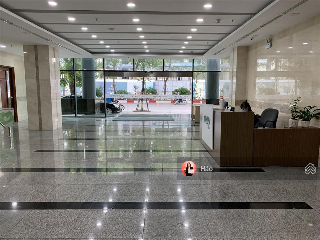 Cho thuê nhà mặt phố giảng võ, 127m2, mặt tiền 10m. giá 140 triệu/tháng. nhà hàng, cafe, showroom