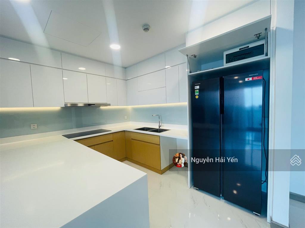 Hải yến nam minh land cho thuê căn hộ sunwah pearl 2 phòng ngủ + 1, tầng cao, giá 45tr đủ nội thất