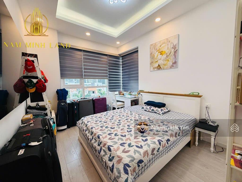 Hải yến nam minh land  bán căn hộ 3 pn saigon pearl 135m2 giá 13 tỷ. nhà có nội thất đầy đủ, mới