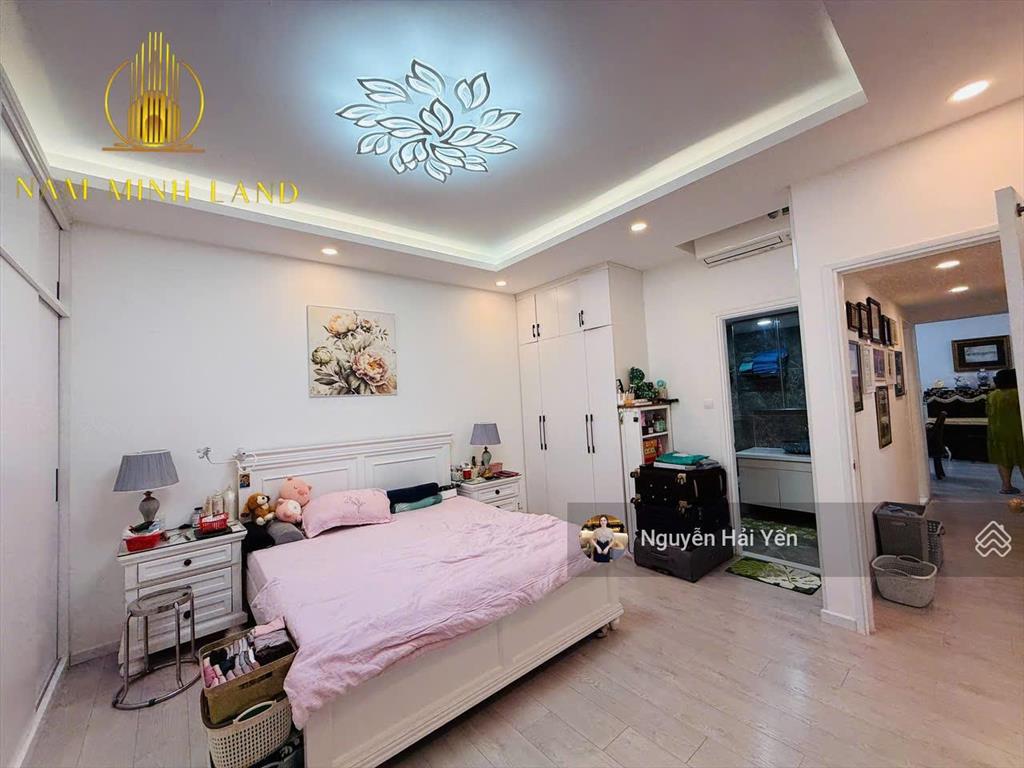 Hải yến nam minh land  bán căn hộ 3 pn saigon pearl 135m2 giá 13 tỷ. nhà có nội thất đầy đủ, mới