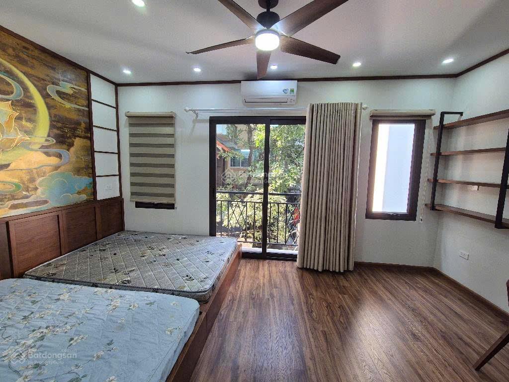 Bán nhà riêng ngoại giao đoàn  đại sứ quán hàn 42m2, ngõ ô tô kinh doanh, 02 thoáng, thang máy